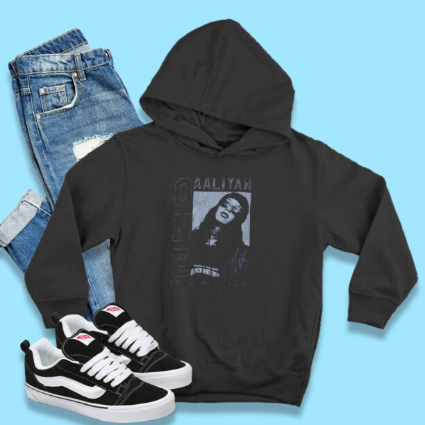 Aaliyah One In A Million Portrait Graphic Hoodie