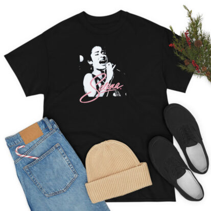 Selena Singing Boyfriend Fit Girls Vintage T Shirt