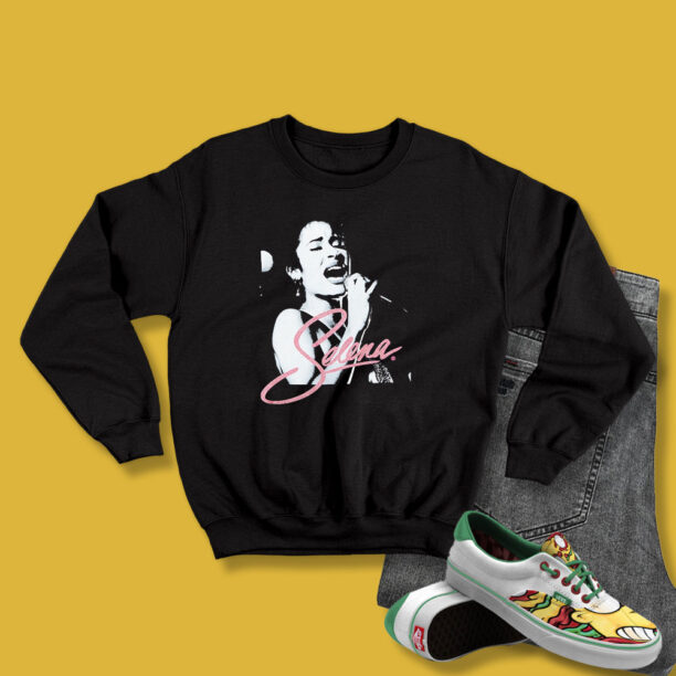 Selena Singing Boyfriend Fit Girls Vintage Sweatshirt