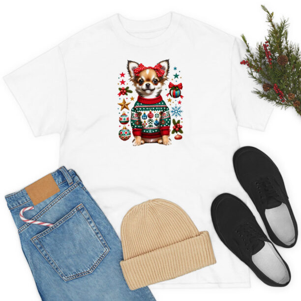 A Tiny Chihuahua’s Merry Woofmas Greetings In Christmas T Shirt