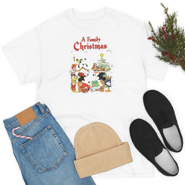 Mickey And Friends Family Christmas T Shirt