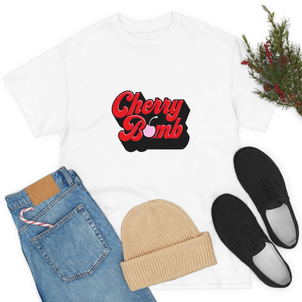 Vintage Cherry Bombomen's Crop Top T Shirt